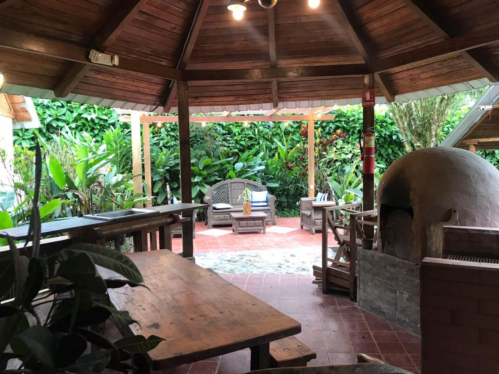 Hosteria Los Cedros De 민도 외부 사진